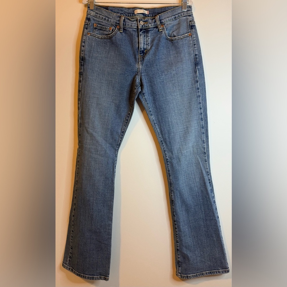 Levi’s Women’s 515 Bootcut Jeans Size 8 Long